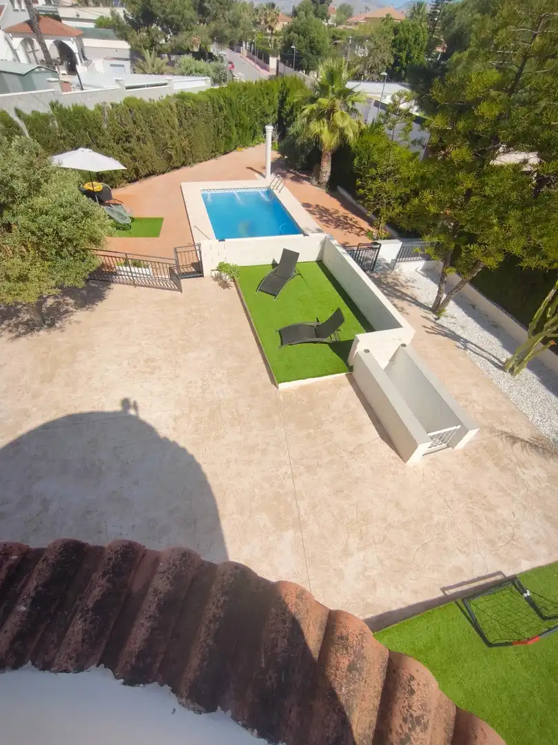 Terraza de Casa o chalet en venta en San Vicente del Raspeig / Sant Vicent del Raspeig con Piscina comunitaria