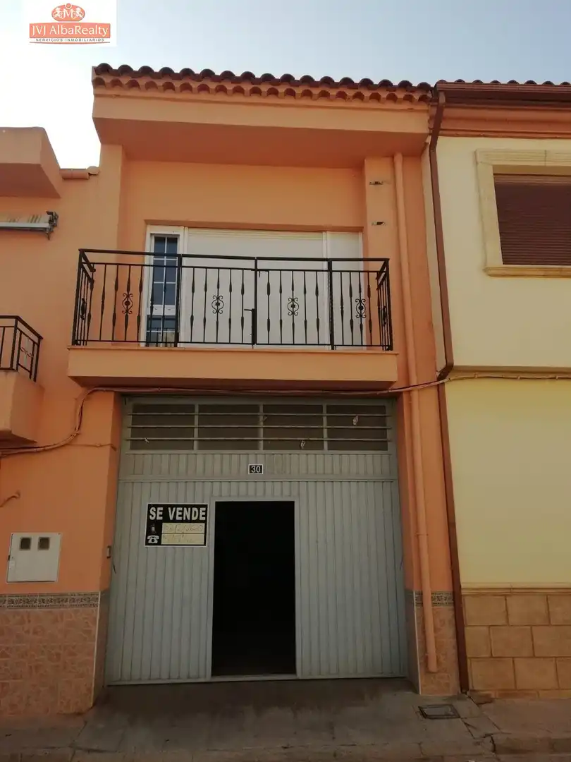 Vista exterior de Local en venda en Madrigueras
