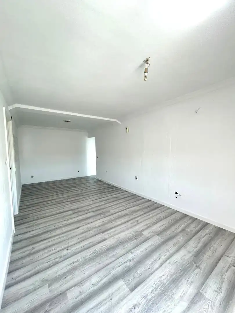 Flat for sale in Sevilla  with Air Conditioner