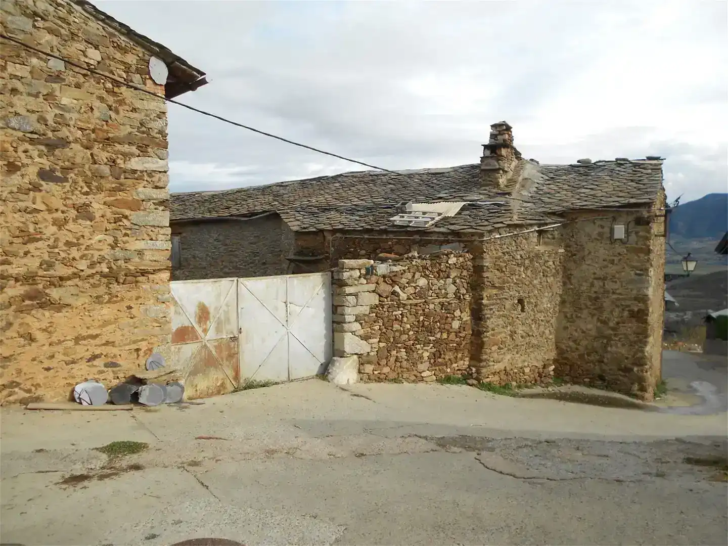 Vista exterior de Finca rústica en venda en Bellver de Cerdanya