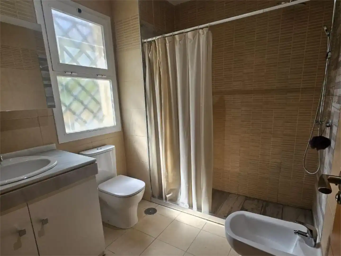 Bany de Planta baixa en venda en Estepona amb Piscina