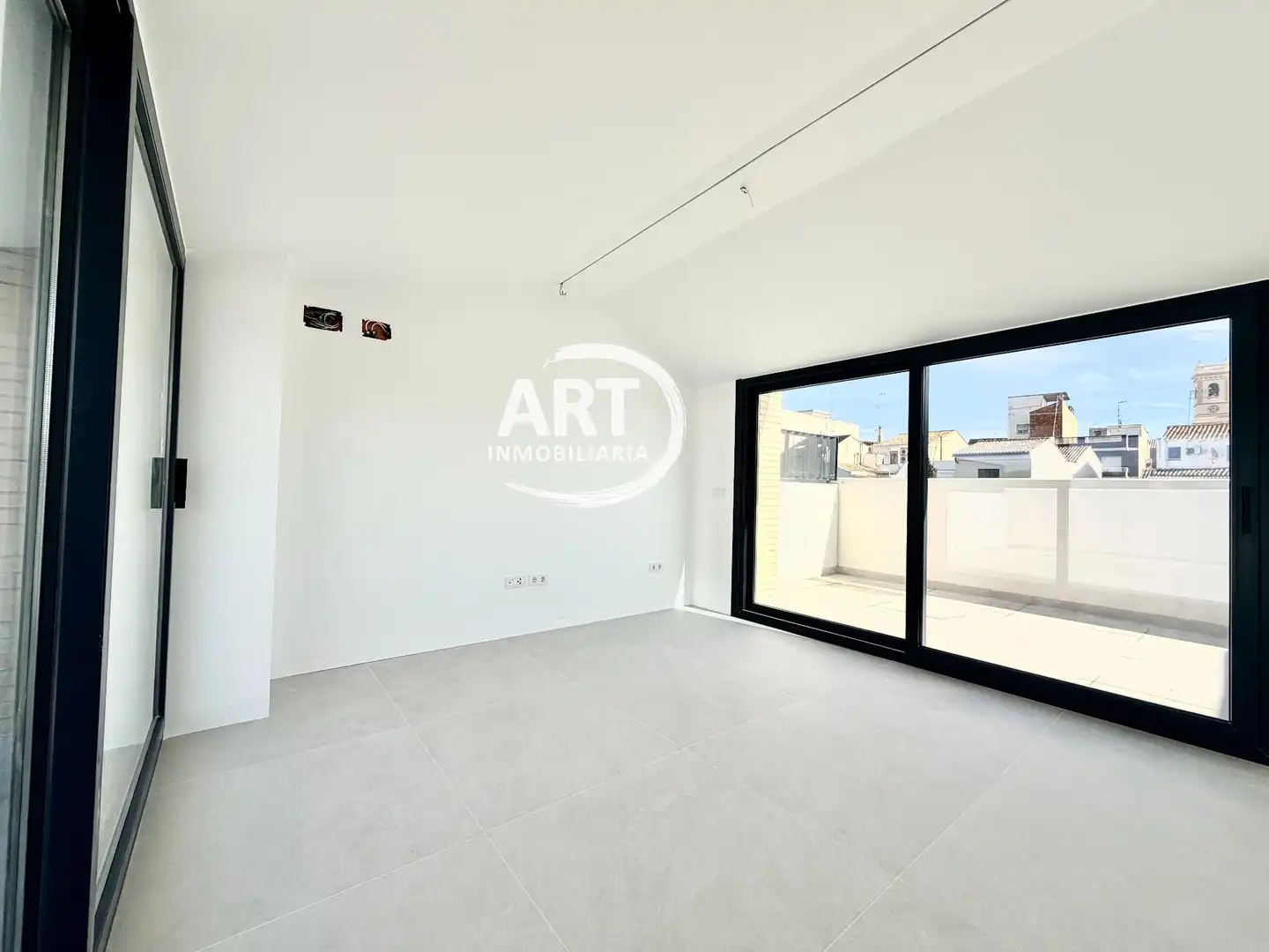 Detached homes for sale in Benissanó  with Air Conditioner, Heating and Private garden
