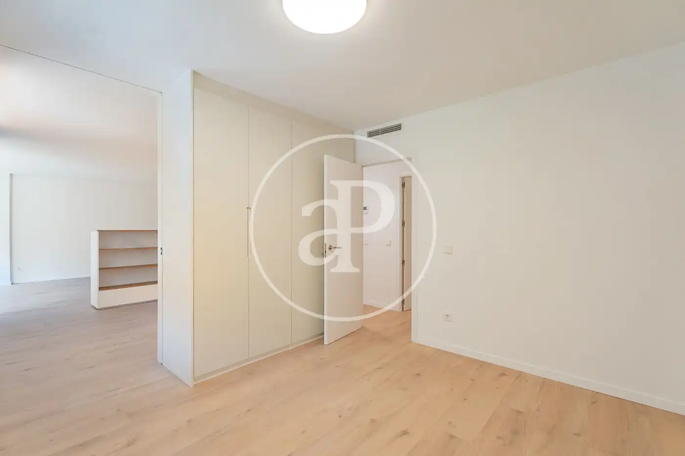 Habitación de Piso en venta en Madrid con Aire acondicionado, Calefacción y Jardín privado