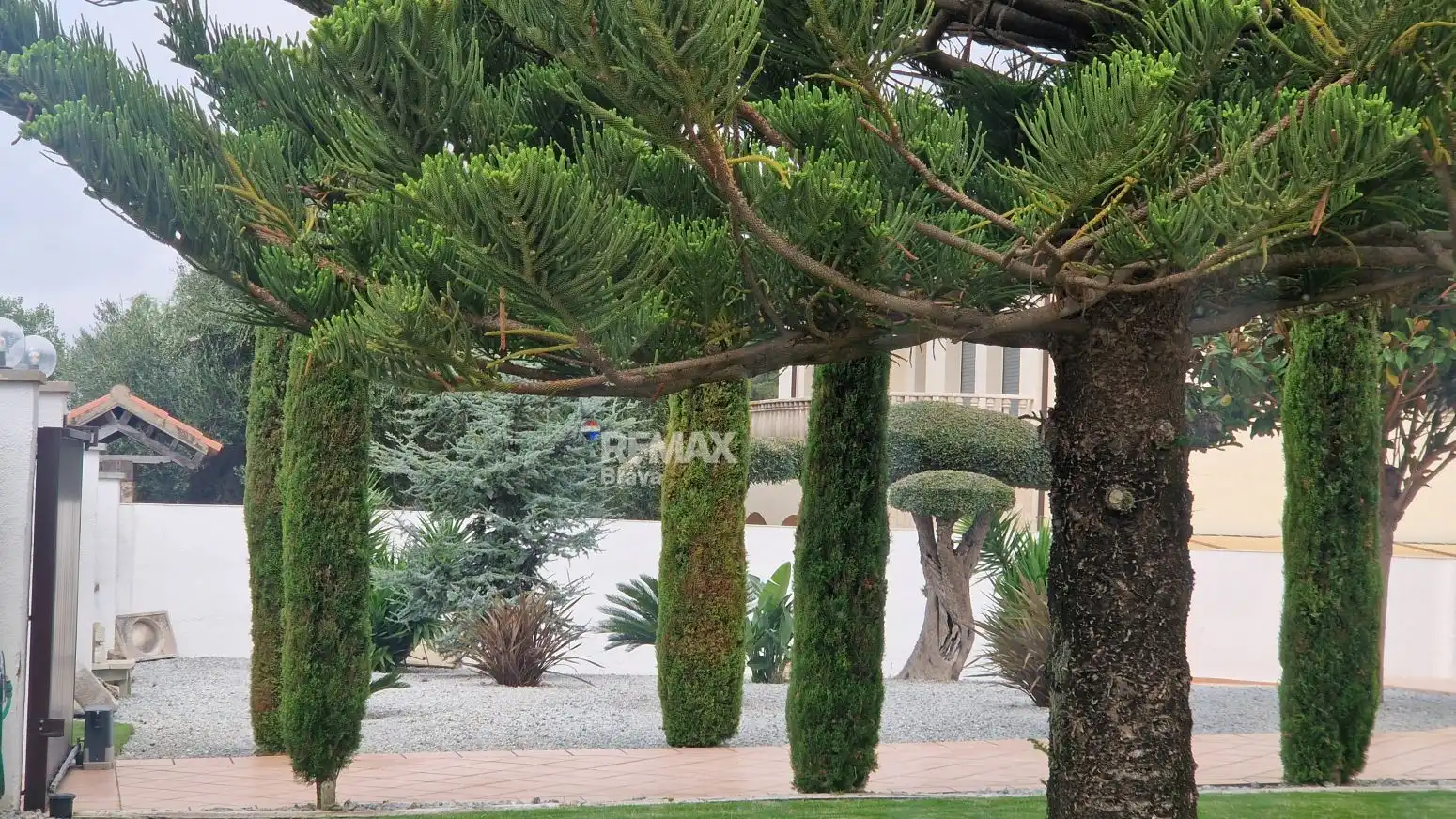 Garden of Houses for sale in Roses  with Air Conditioner, Private garden and Parquet flooring