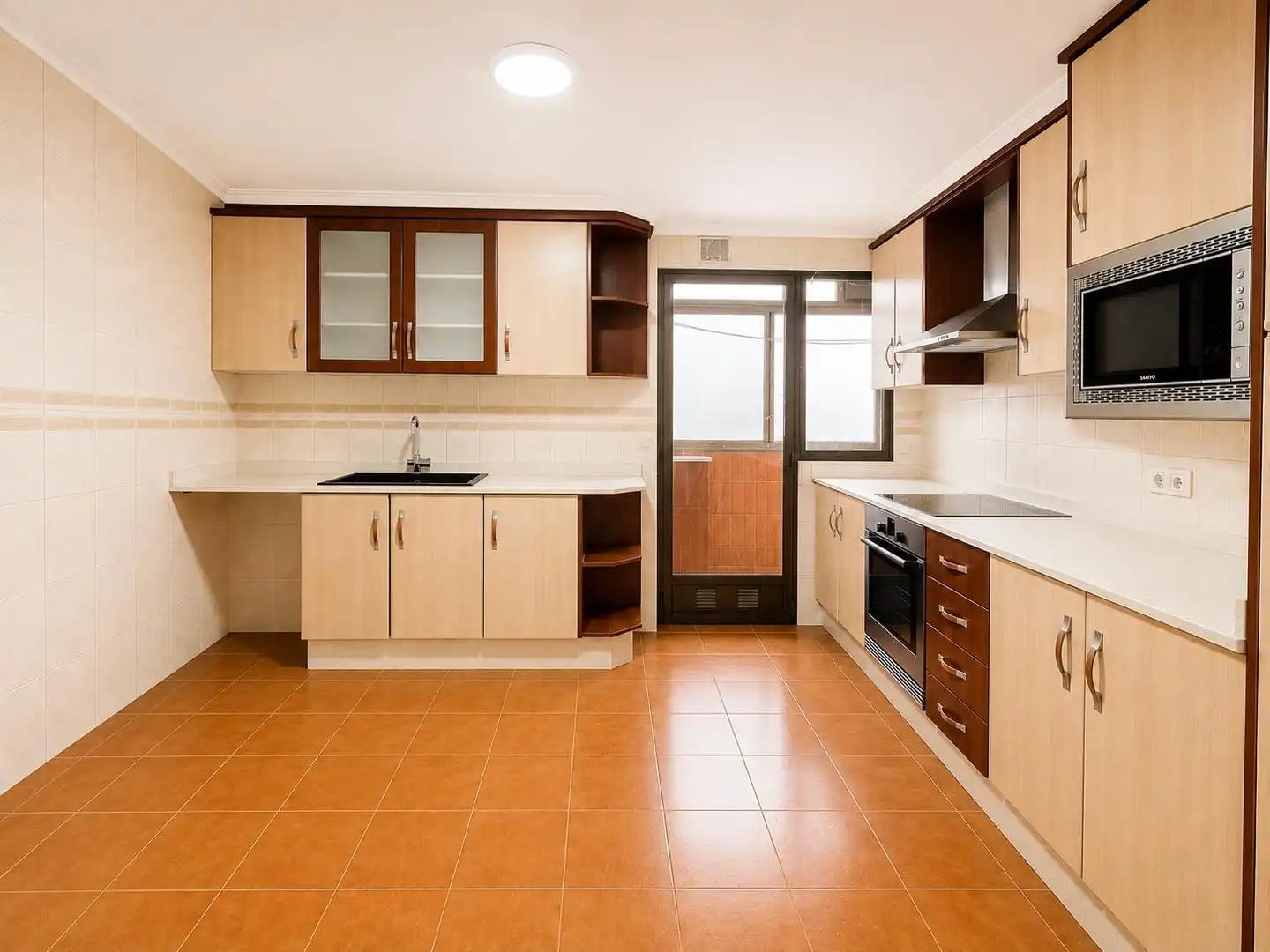Kitchen of Flat for rent in Paterna  with Balcony