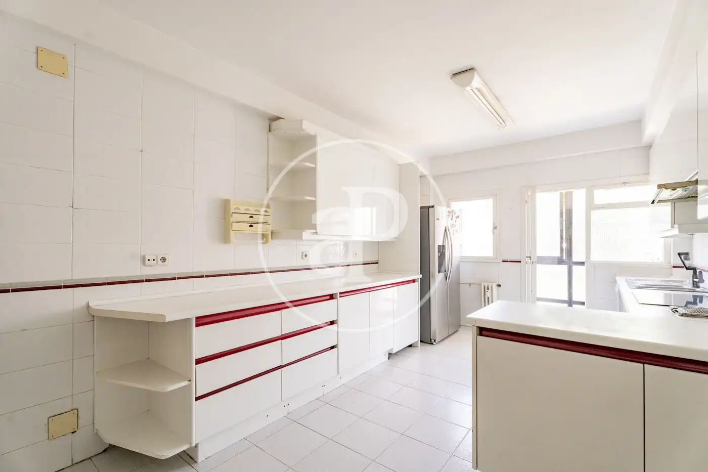Cocina de Piso de alquiler en Madrid con Aire acondicionado, Calefacción y Jardín privado