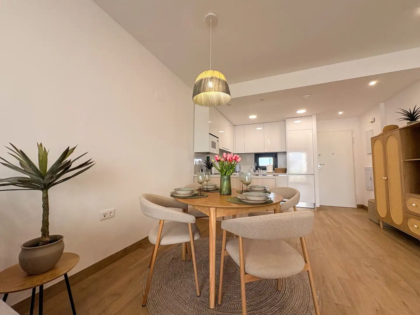 Comedor de Piso de alquiler en Torrevieja con Aire acondicionado, Calefacción y Jardín privado