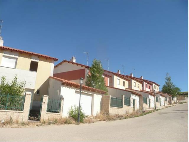 Casa adosada en Venta en MATEO CEREZO en Cardeñadijo