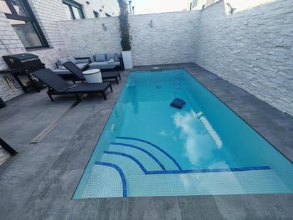 Piscina de Casa o xalet en venda en Illescas amb Calefacció, Jardí privat i Terrassa
