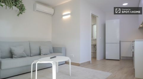 Foto 2 de Pis de lloguer a Valdeacederas, Madrid Capital