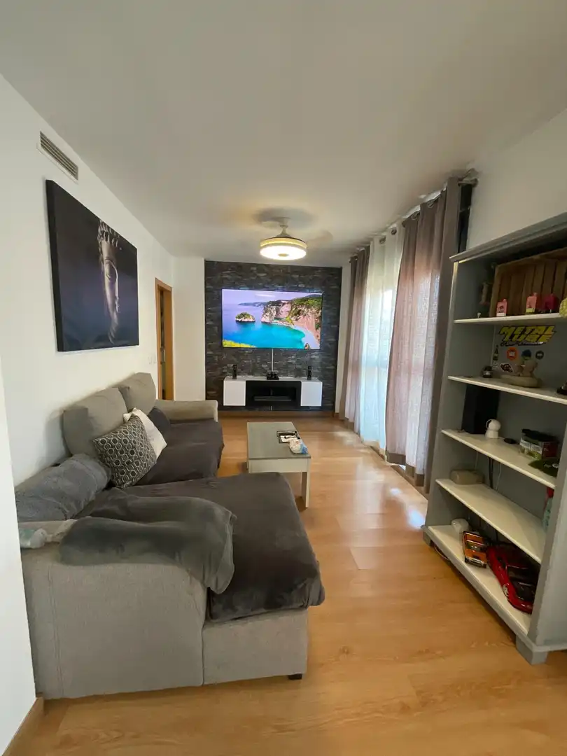 Sala d'estar de Dúplex en venda en El Viso de San Juan amb Aire condicionat, Calefacció i Terrassa