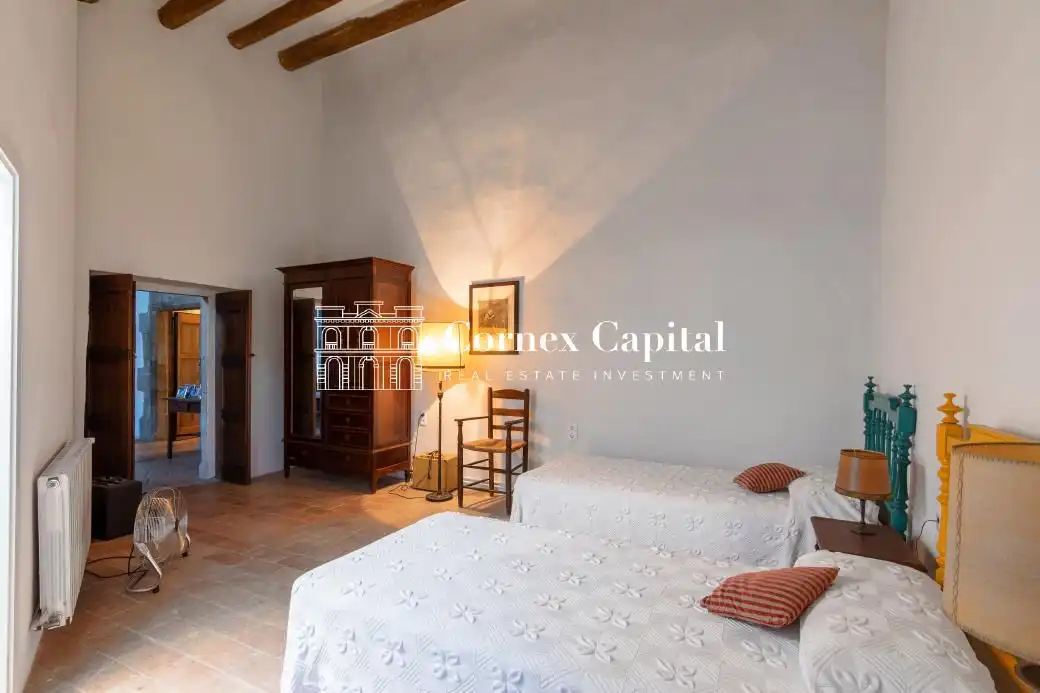 Habitación de Finca rústica de alquiler en Rupià con Aire acondicionado, Calefacción y Jardín privado