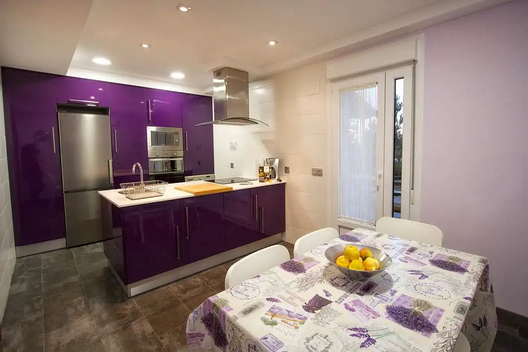 Cocina de Casa o chalet en venta en Parres con Jardín privado, Trastero y Piscina