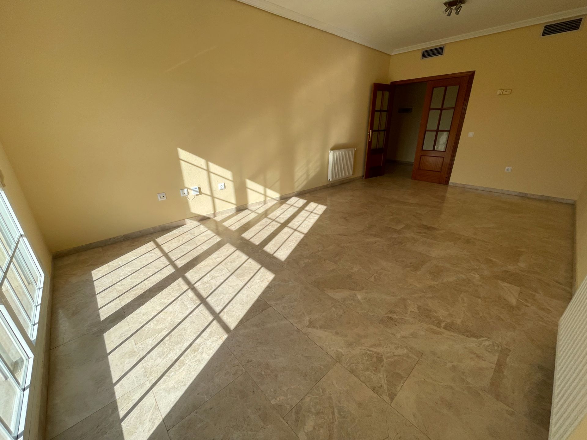 Flat to rent in Badajoz Capital  with Air Conditioner, Heating and Storage room