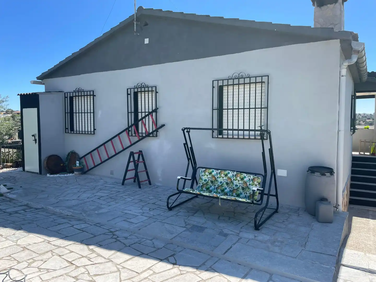 Vista exterior de Casa o xalet en venda en Santa Cruz del Retamar amb Calefacció, Jardí privat i Terrassa