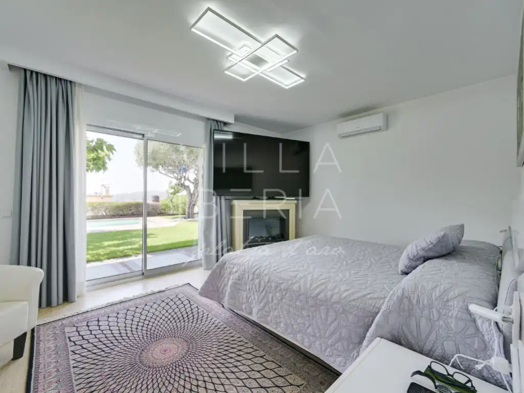 Habitación de Casa o chalet en venta en Castell d'Aro, Platja d'Aro i s'Agaró con Aire acondicionado, Calefacción y Jardín privado