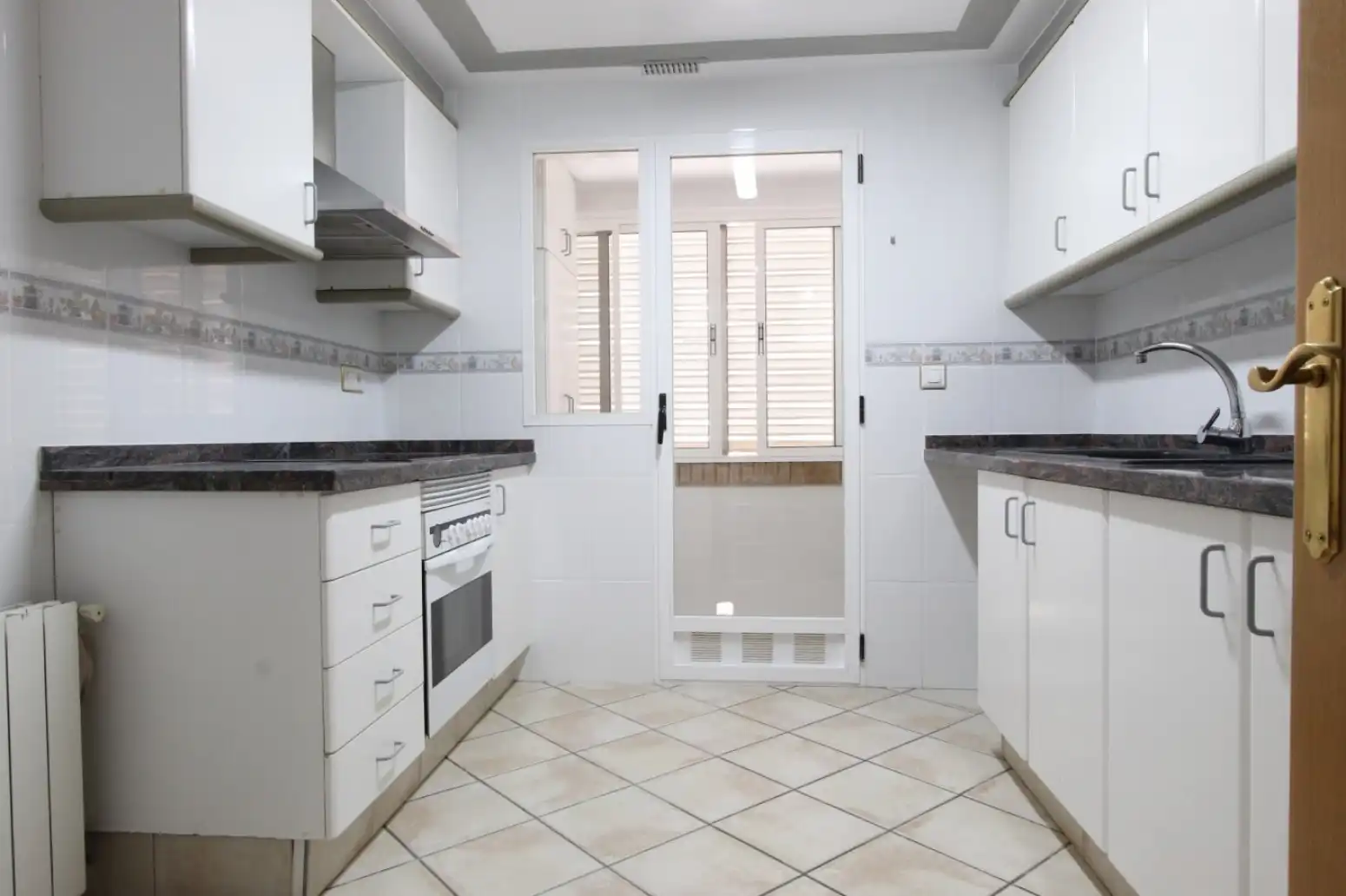 Cuina de Pis de lloguer en Alaquàs amb Calefacció