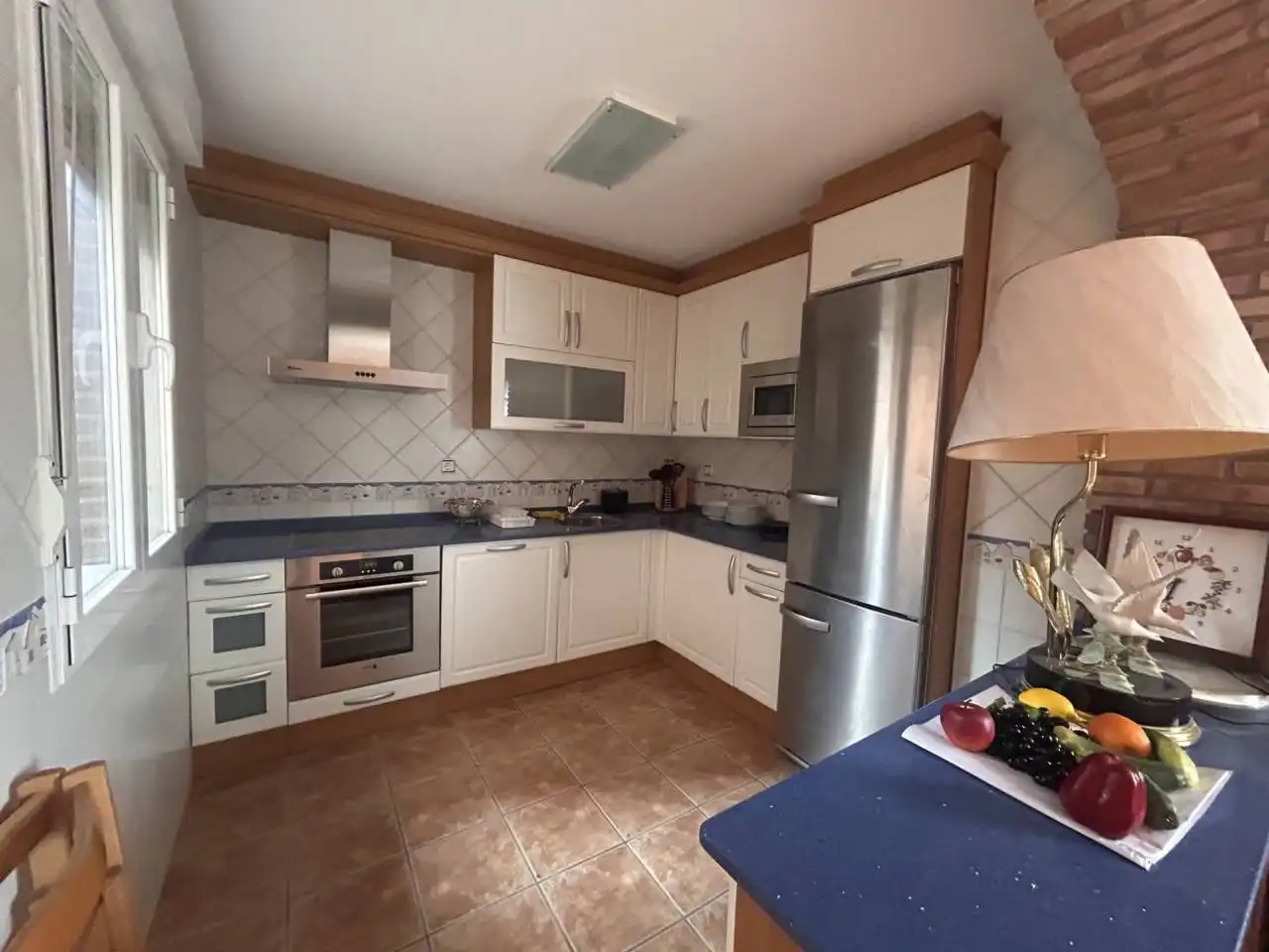 Cuina de Casa o xalet en venda en Ledesma de la Cogolla amb Calefacció, Terrassa i Moblat