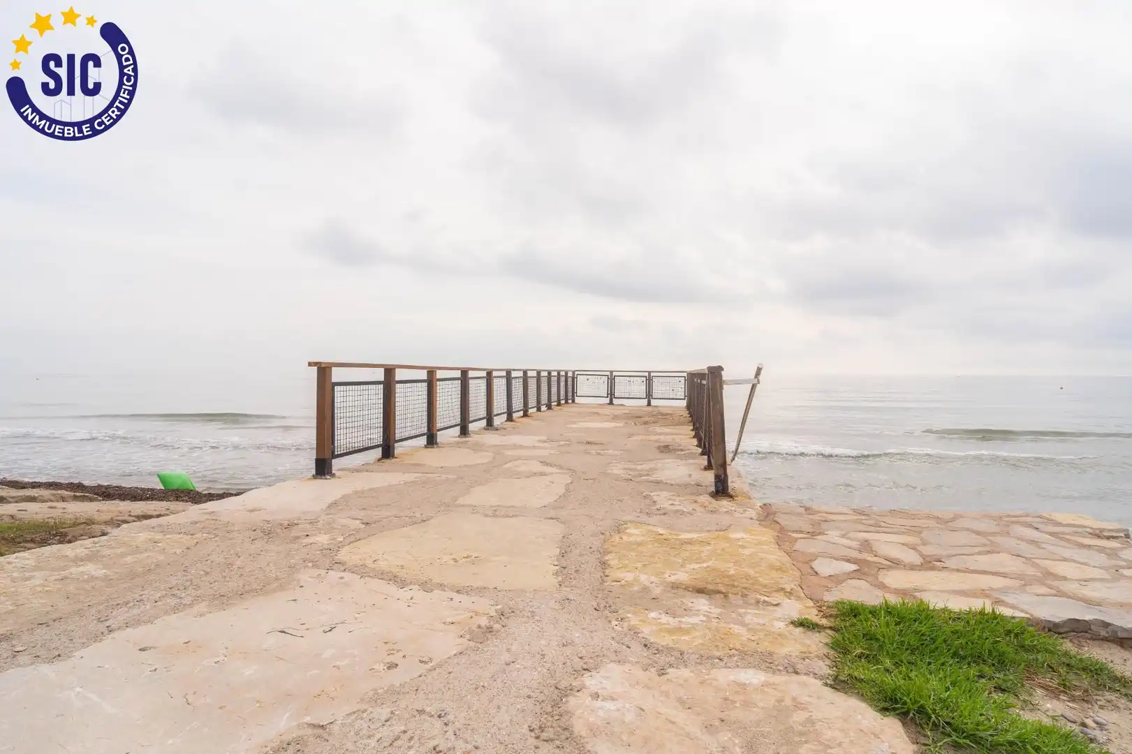 Vista exterior de Apartament en venda en Oropesa del Mar / Orpesa amb Terrassa, Moblat i Piscina comunitària