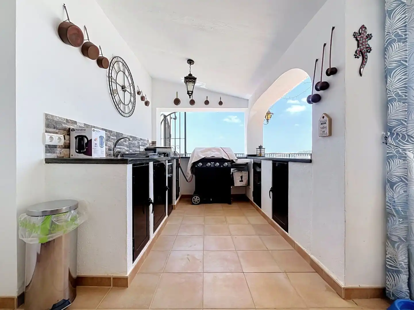 Cuina de Casa o xalet en venda en Callosa d'en Sarrià amb Aire condicionat, Jardí privat i Terrassa