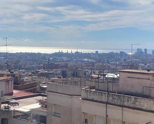 Vista exterior de Àtic en venda en  Barcelona Capital amb Aire condicionat, Terrassa i Balcó