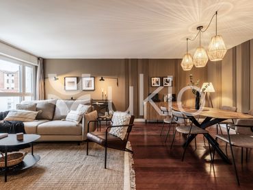 Apartment with lift to rent in Calle de Hermosilla