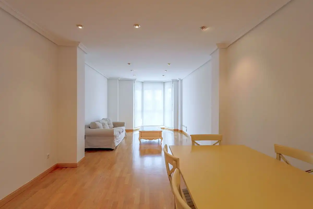 Flat with pool for sale in C. de Américo Castro, imagen 6