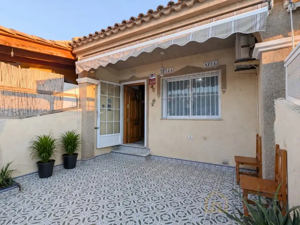 Vista exterior de Casa o chalet en venta en Los Alcázares