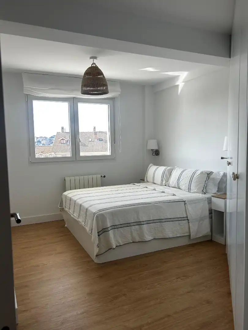 Schlafzimmer von Wohnung zur Miete in Santander mit Heizung, Privatgarten und Terrasse
