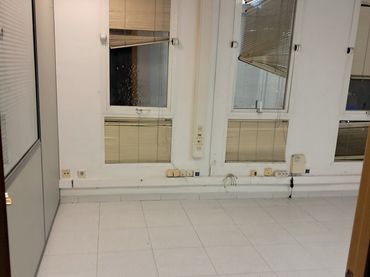 Oficina amb ascensor en venda a Gran Via Asima