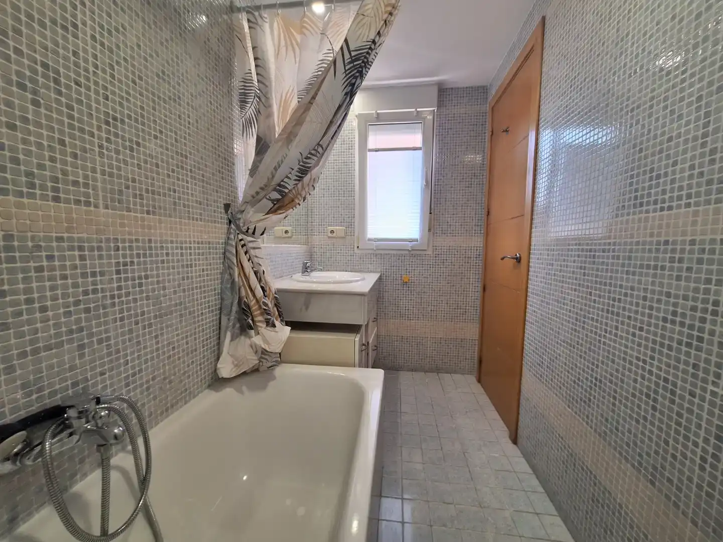 Badezimmer von Wohnung zur Miete in  Madrid Capital mit Klimaanlage