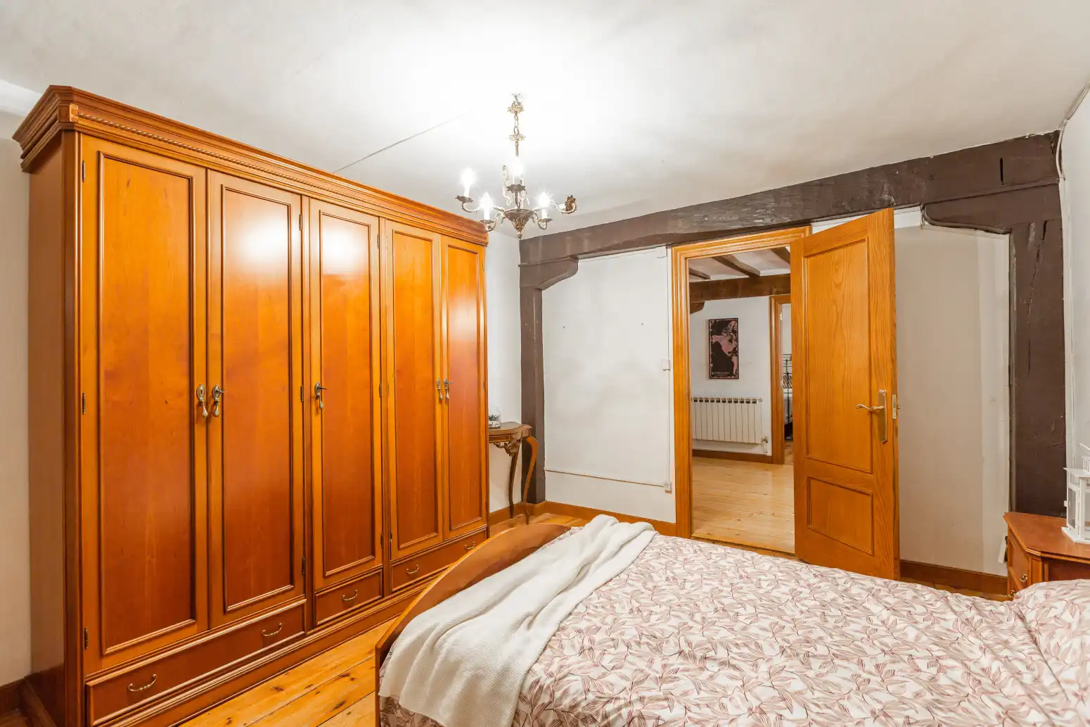 Dormitori de Pis en venda en Anue amb Parquet, Traster i Balcó