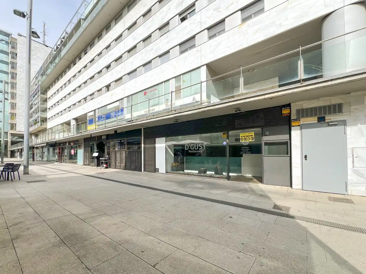 Vista exterior de Local de alquiler en Mollet del Vallès con Aire acondicionado y Parquet