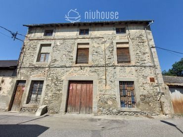 Wohngebäude zum Verkauf in Calle Pont de Sant Martí