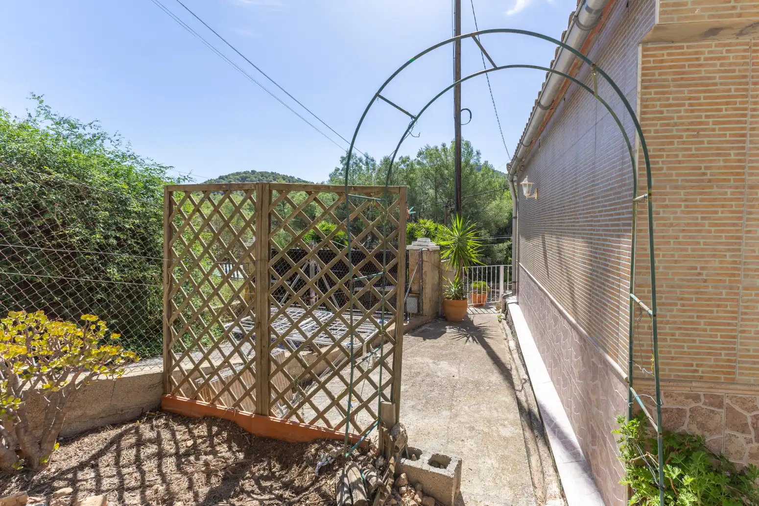 Jardí de Casa o xalet en venda en Albalat dels Tarongers amb Terrassa i Moblat