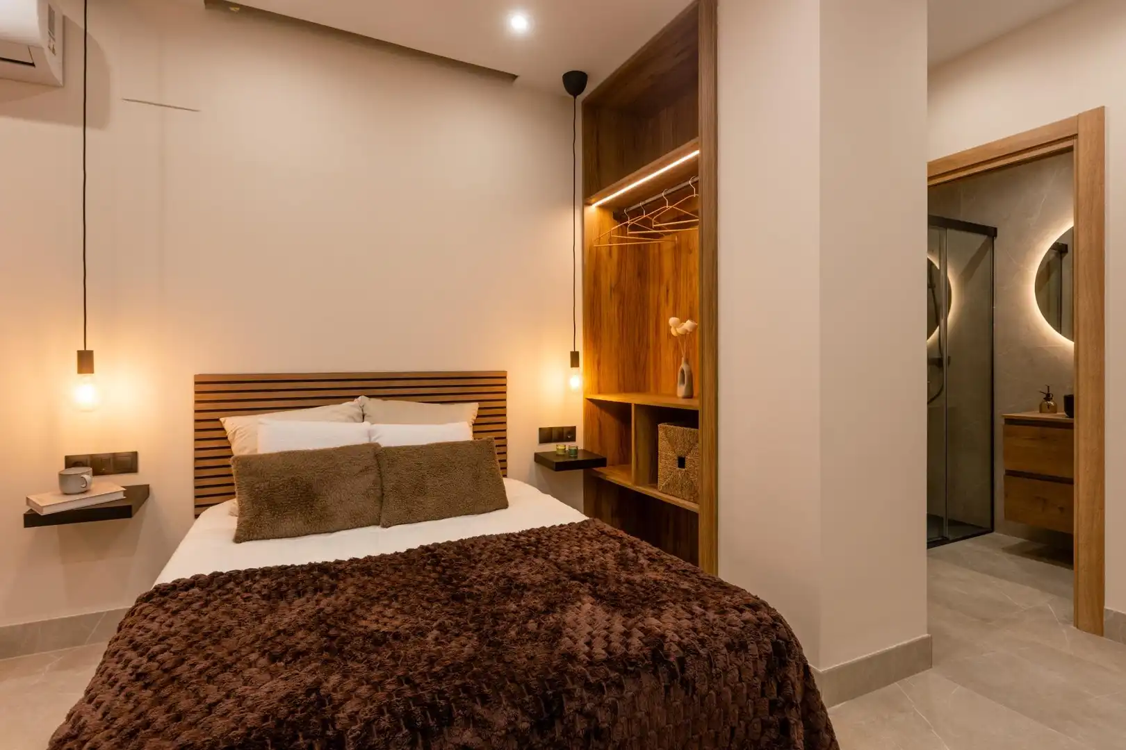 Schlafzimmer von Loft zum Verkauf in Granada mit Klimaanlage und Möbliert