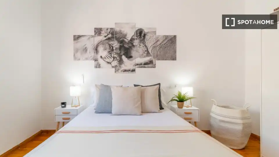 Room in Les Tres Torres