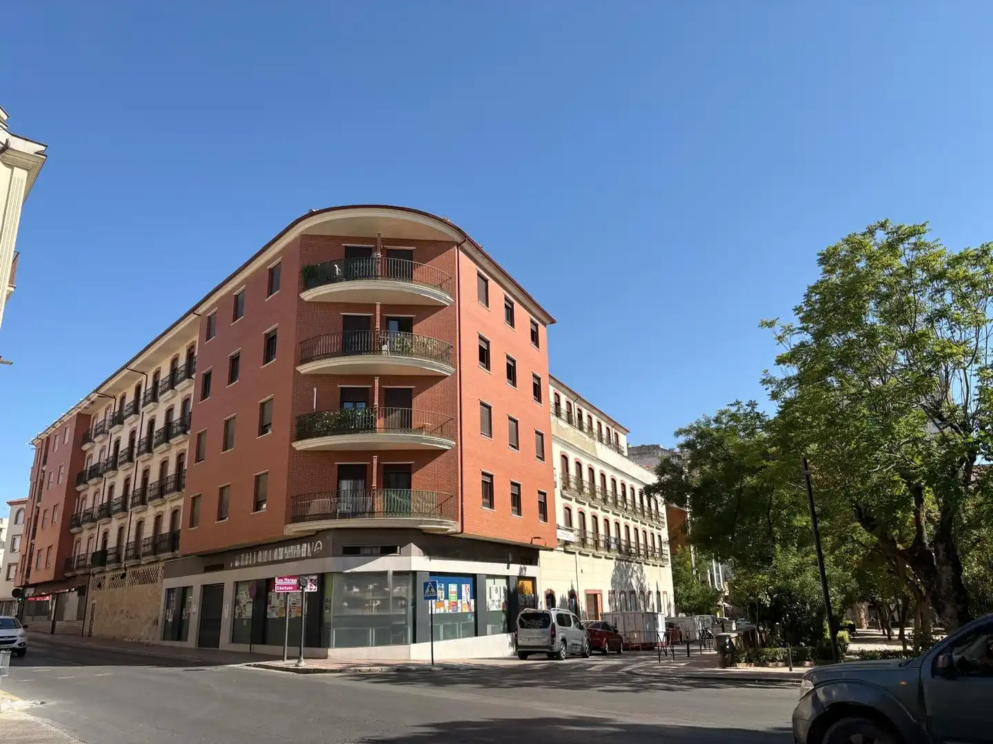 Wohnung mit Pool zum Verkauf in Plaza de Colón