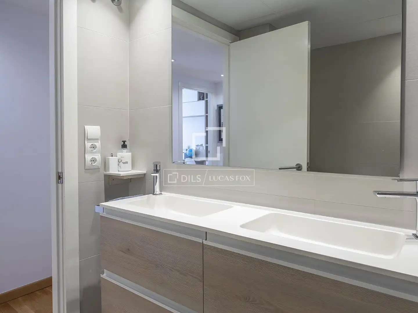 Badezimmer von Wohnung zum Verkauf in Valencia mit Klimaanlage, Heizung und Privatgarten