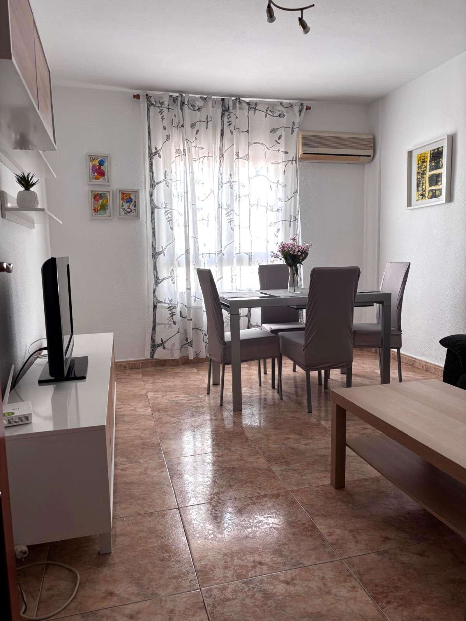 Menjador de Apartament per a compartir en Moncada amb Aire condicionat, Calefacció i Terrassa