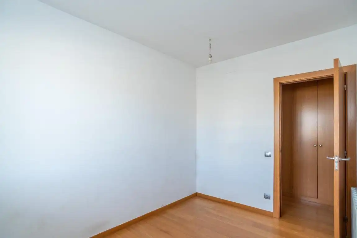 Schlafzimmer von Wohnung zum Verkauf in Badalona mit Heizung, Parkett und Terrasse