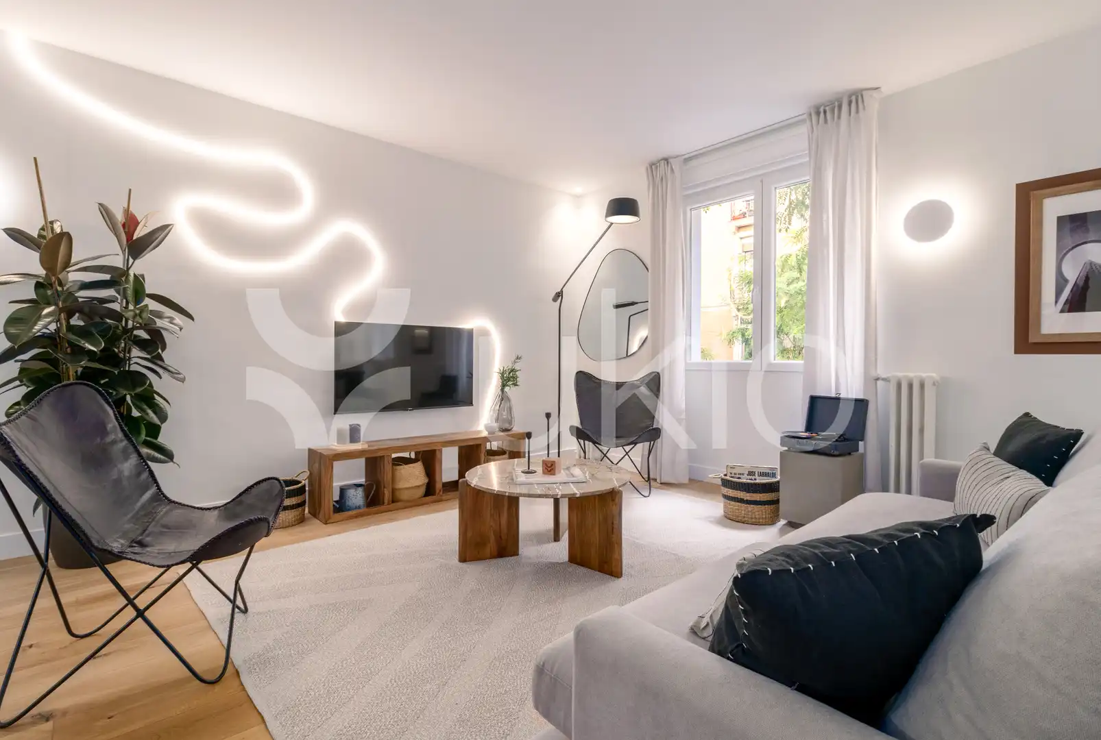 Sala d'estar de Apartament de lloguer en Madrid amb Aire condicionat, Calefacció i Moblat