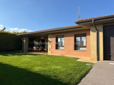 Casa en venta en Avenida Navarra
