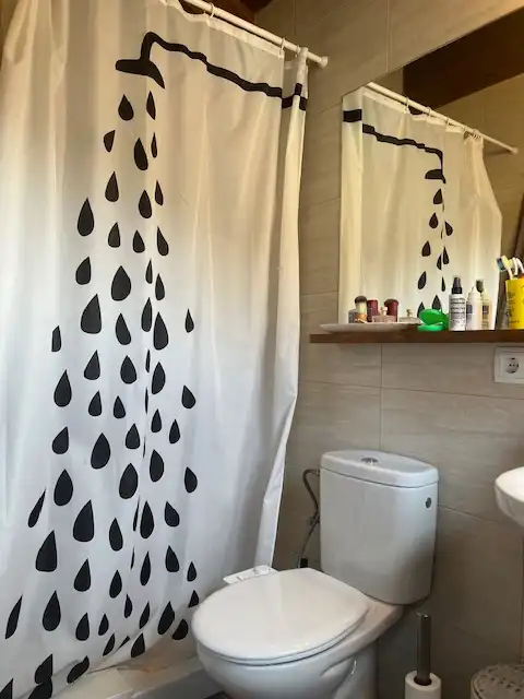 Baño de Casa adosada en venta en Alt Àneu con Calefacción, Parquet y Trastero