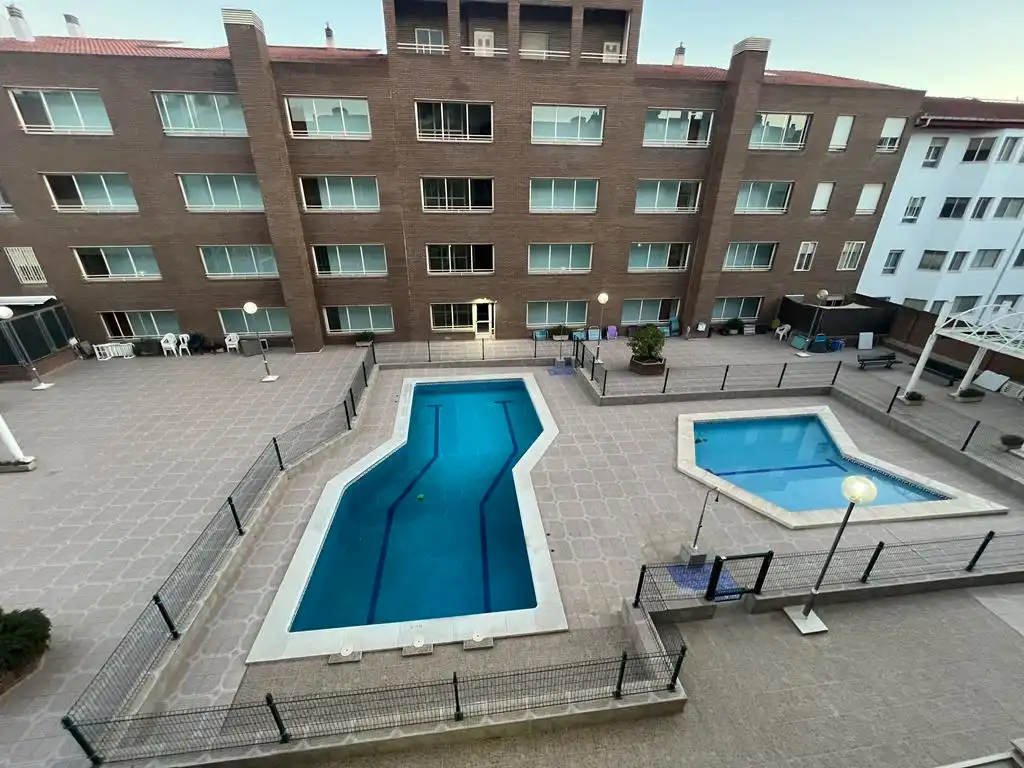 Apartamento de alquiler en Calle Ángel, Hospital