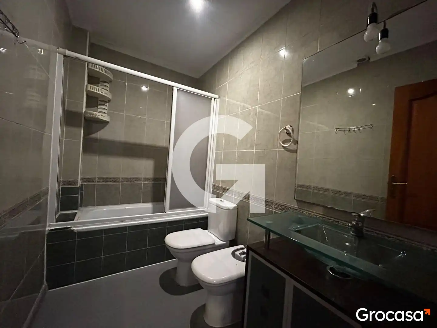 Bathroom of Flat for sale in Mataró  with Air Conditioner, Terrace and Storage room