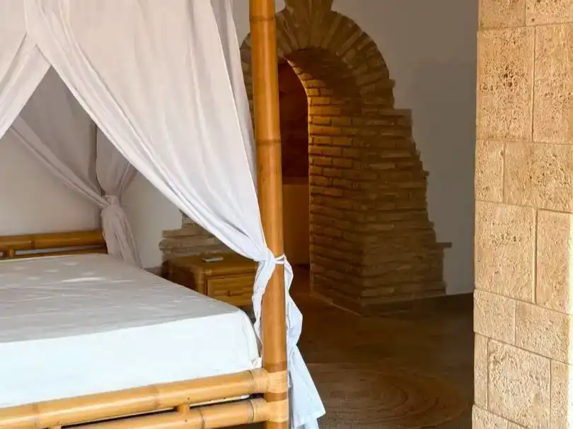 Dormitori de Finca rústica de lloguer en Manises amb Aire condicionat, Jardí privat i Traster