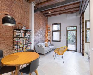 Sala d'estar de Apartament de lloguer en  Barcelona Capital amb Aire condicionat, Calefacció i Jardí privat