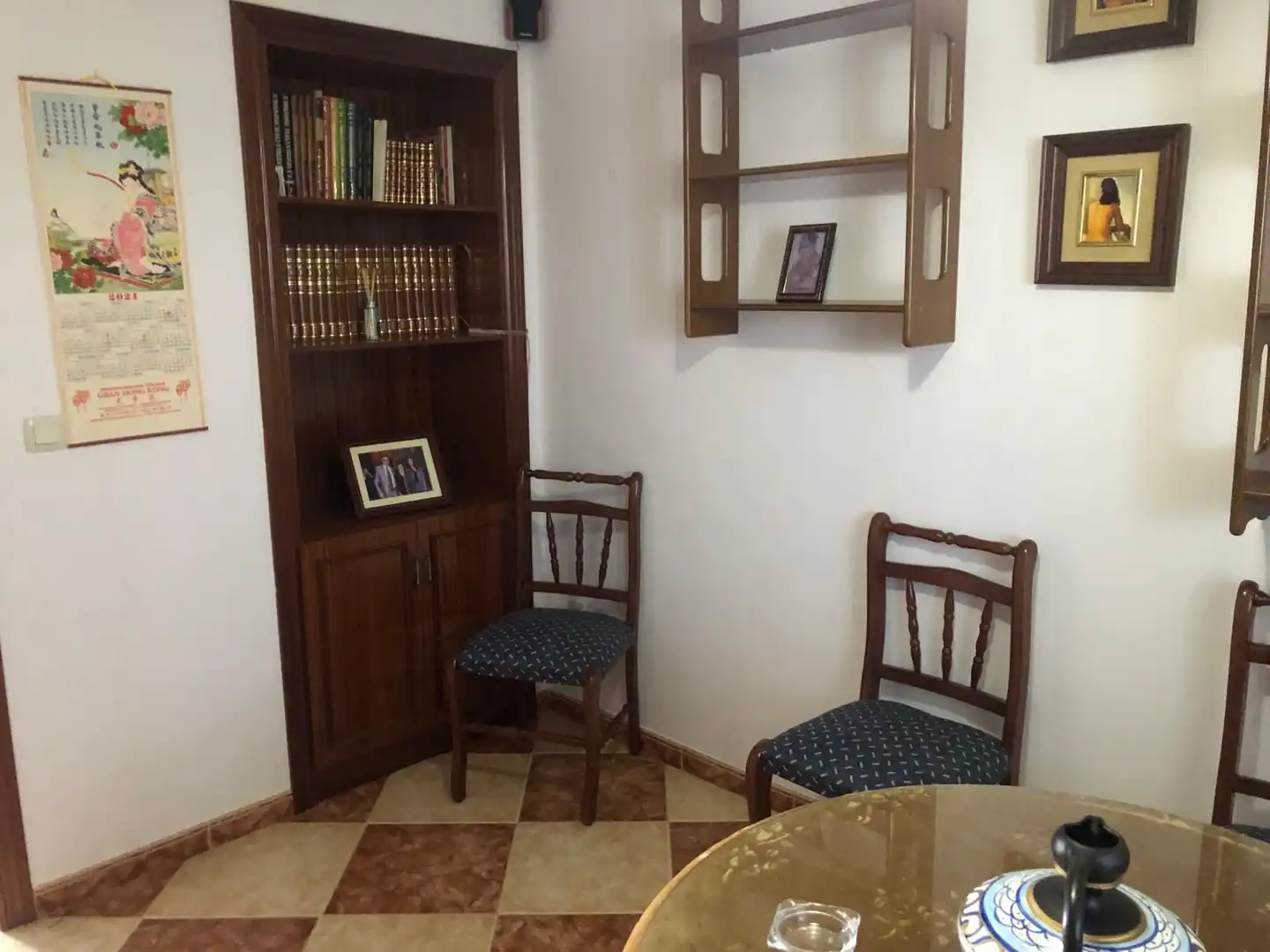 Sala d'estar de Casa adosada en venda en Cuevas de San Marcos amb Calefacció, Terrassa i Alarma