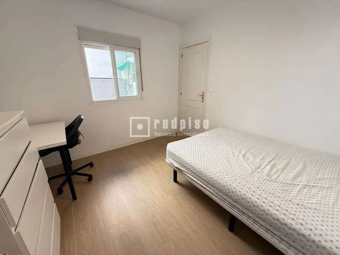 Habitación de Piso en venta en Madrid con Terraza y Amueblado